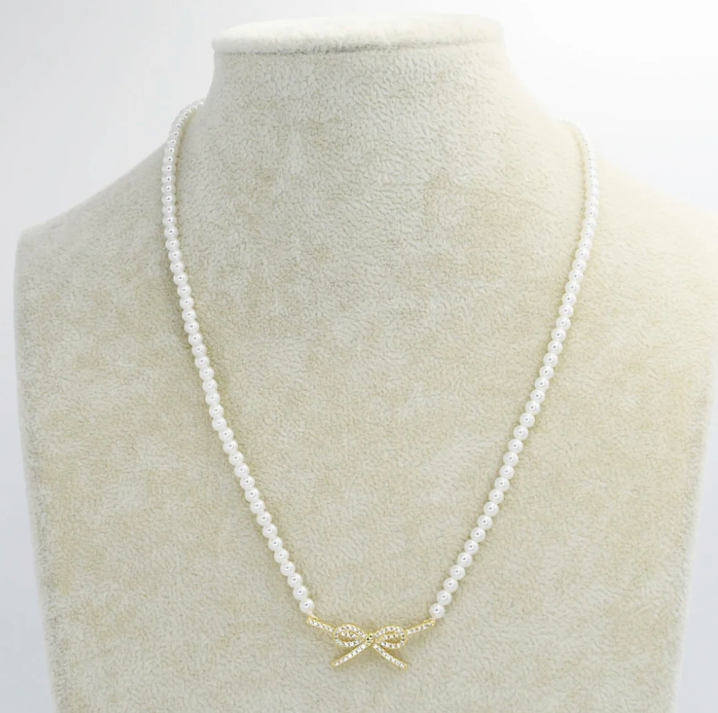 Pearl Elegance Gold Necklace - Victoria's Toy Station