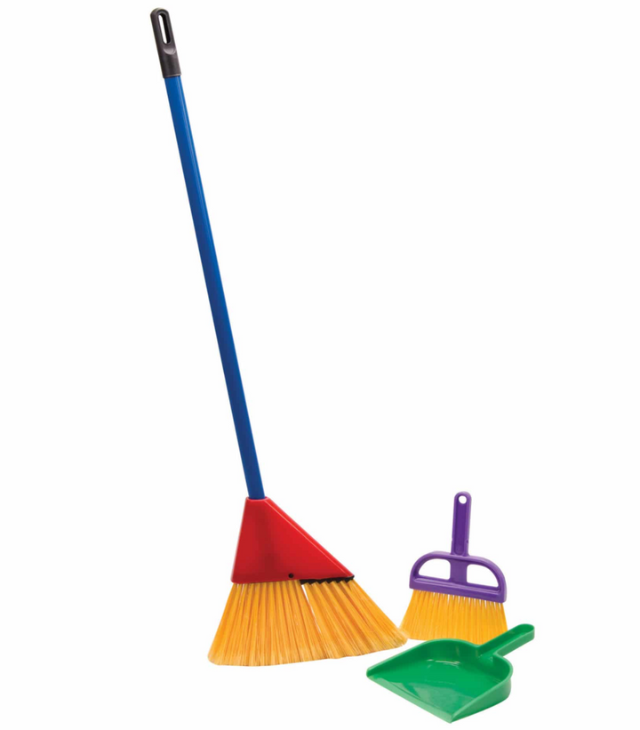 CHILDRENS BROOM SET