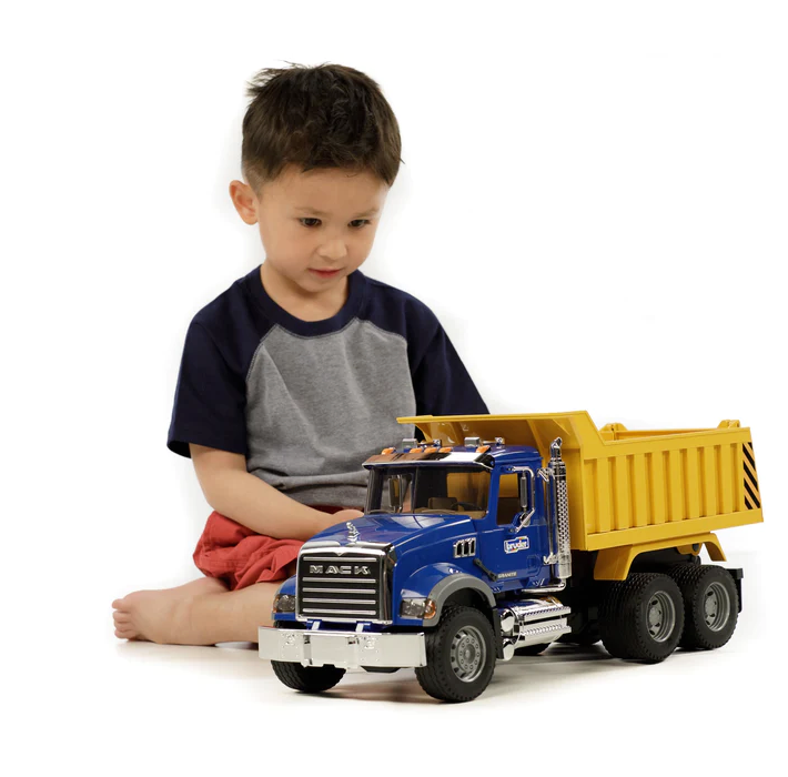 MACK Granite Dump Truck