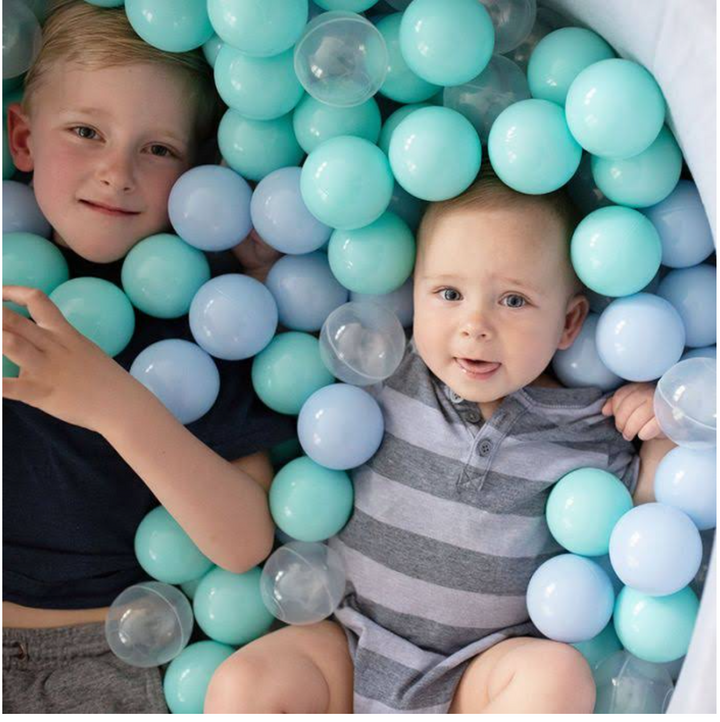 INFLATABLE BALL PIT W/ DOTS